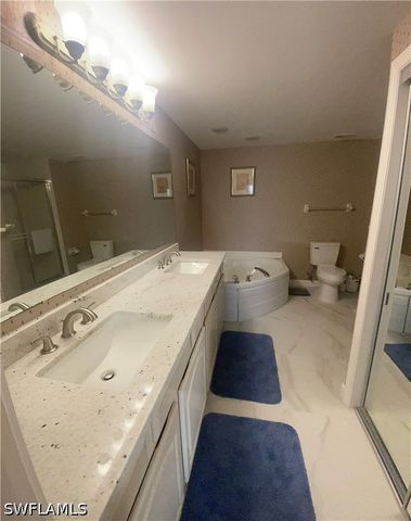 13105 Vanderbilt DR 808, Naples, FL 34110