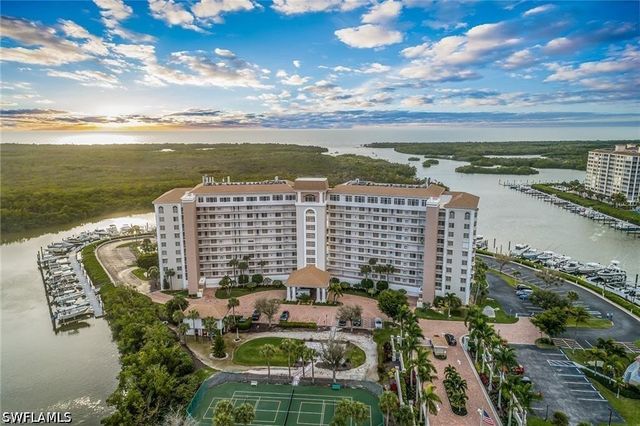 13105 Vanderbilt DR 808, Naples, FL 34110