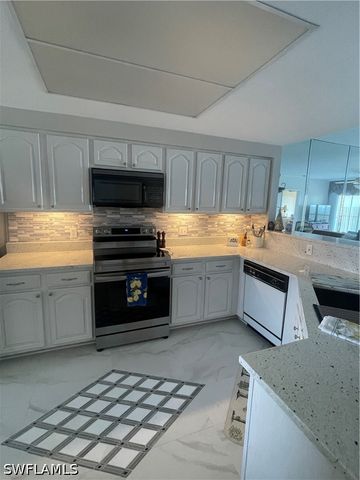 13105 Vanderbilt DR 808, Naples, FL 34110