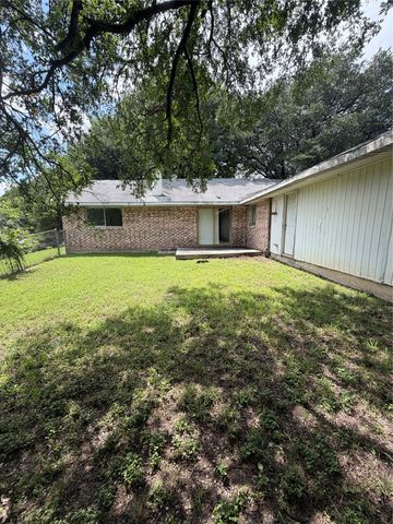 354 Brookview Drive, Garland, TX 75043