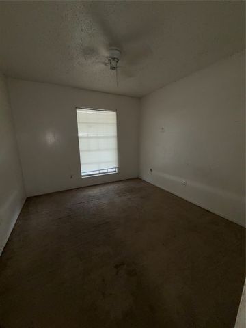 354 Brookview Drive, Garland, TX 75043