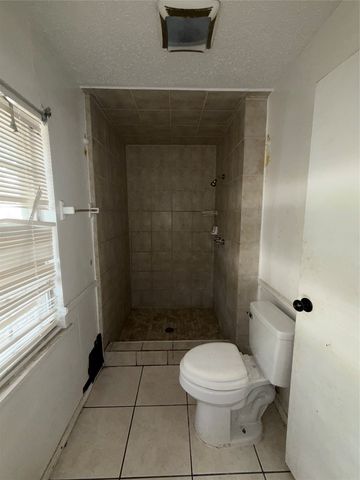 354 Brookview Drive, Garland, TX 75043