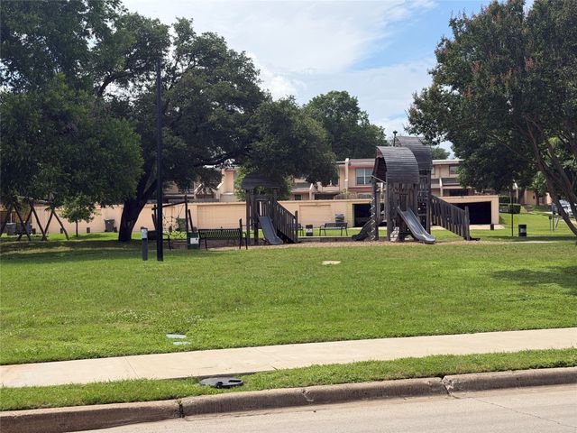 354 Brookview Drive, Garland, TX 75043