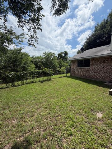 354 Brookview Drive, Garland, TX 75043
