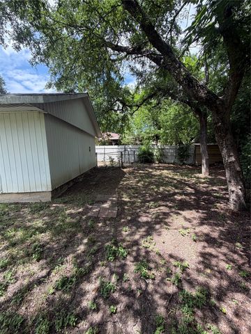 354 Brookview Drive, Garland, TX 75043