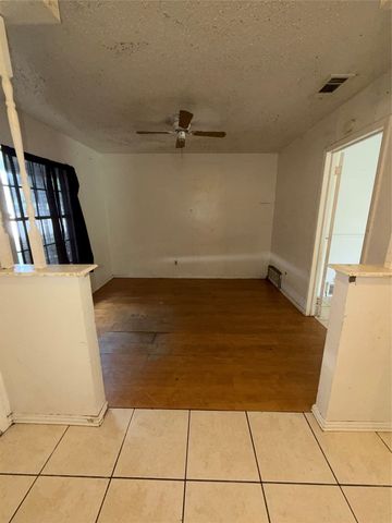 354 Brookview Drive, Garland, TX 75043