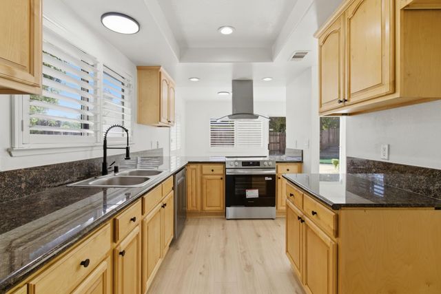 8263 Foxfire Dr, Orangevale, CA 95662