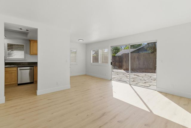 8263 Foxfire Dr, Orangevale, CA 95662