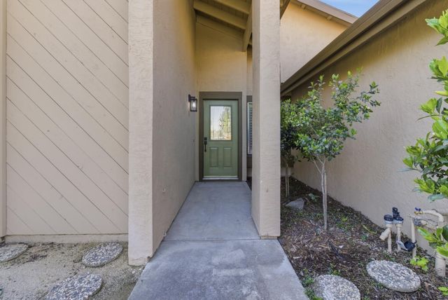 8263 Foxfire Dr, Orangevale, CA 95662