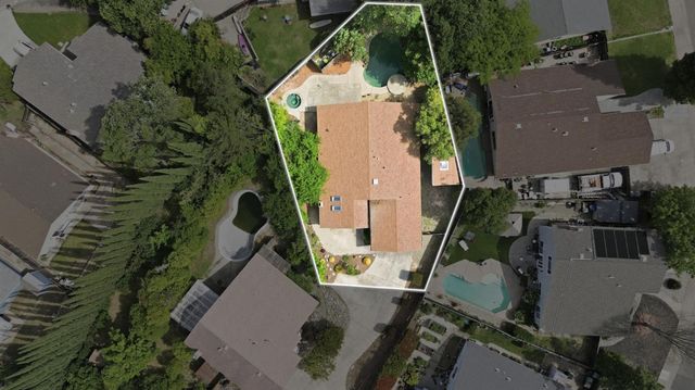 8263 Foxfire Dr, Orangevale, CA 95662