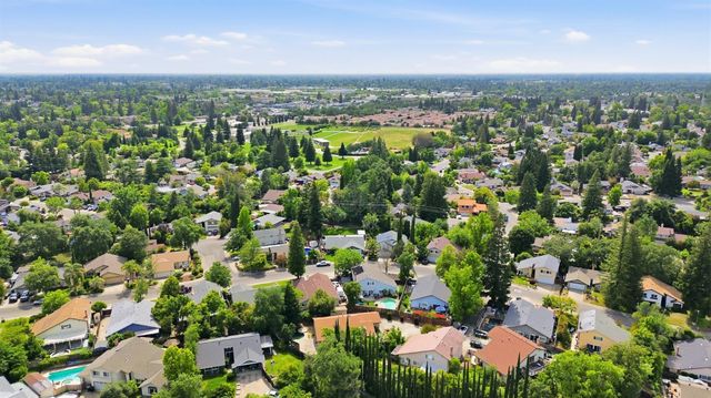 8263 Foxfire Dr, Orangevale, CA 95662