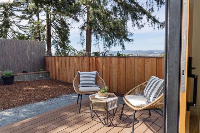 6808 Del Monte Ave, Richmond, CA 94805