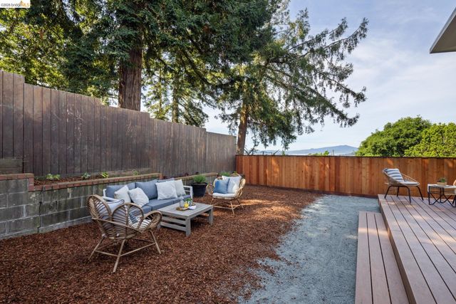 6808 Del Monte Ave, Richmond, CA 94805