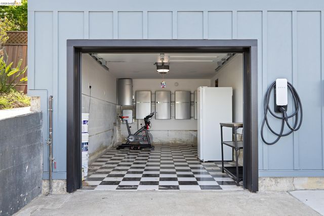 6808 Del Monte Ave, Richmond, CA 94805