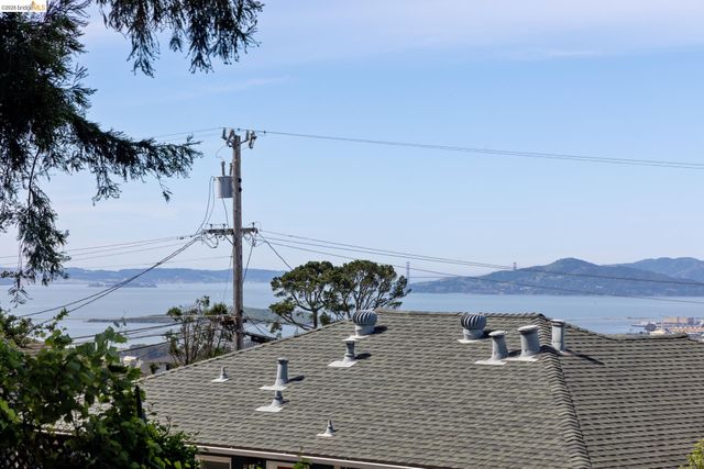 6808 Del Monte Ave, Richmond, CA 94805