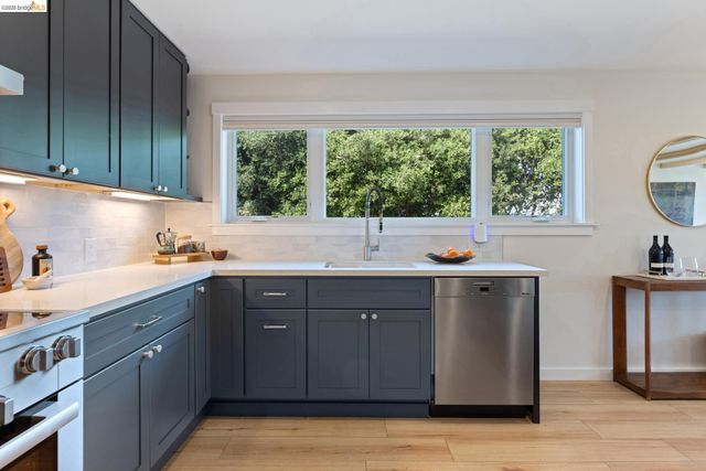 6808 Del Monte Ave, Richmond, CA 94805