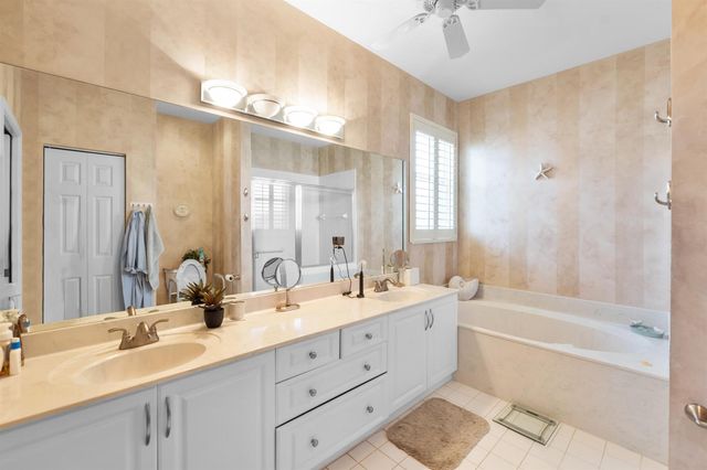 10665 Royal Caribbean Circle, Boynton Beach, FL 33437