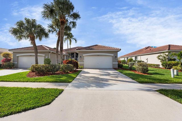 10665 Royal Caribbean Circle, Boynton Beach, FL 33437