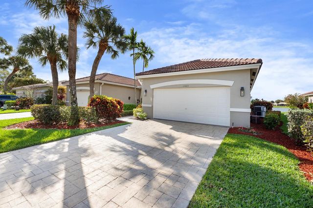 10665 Royal Caribbean Circle, Boynton Beach, FL 33437