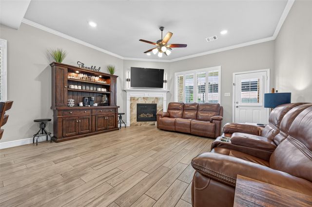 206 Abner Lane, Montgomery, TX 77356