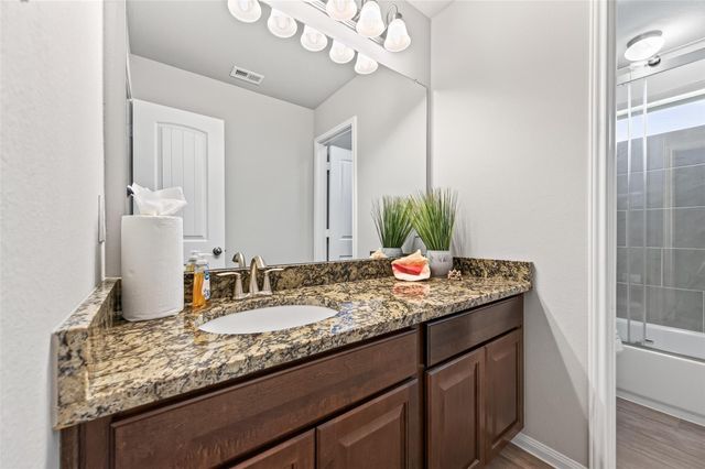206 Abner Lane, Montgomery, TX 77356
