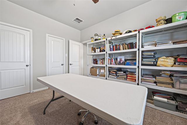 206 Abner Lane, Montgomery, TX 77356