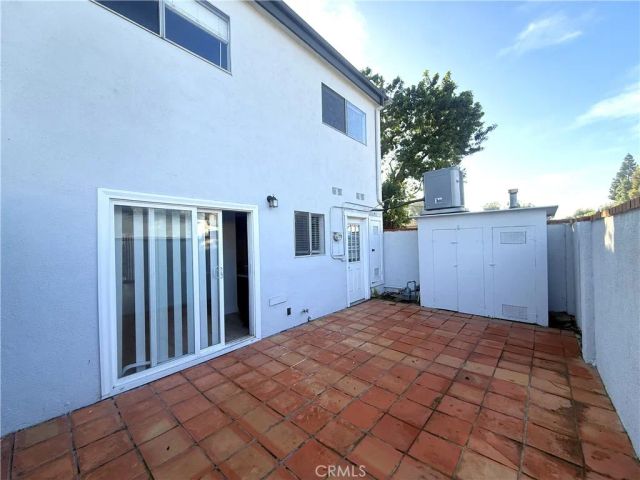 1974 W Glenoaks Avenue E, Anaheim, CA 92801