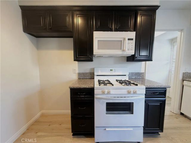 1974 W Glenoaks Avenue E, Anaheim, CA 92801