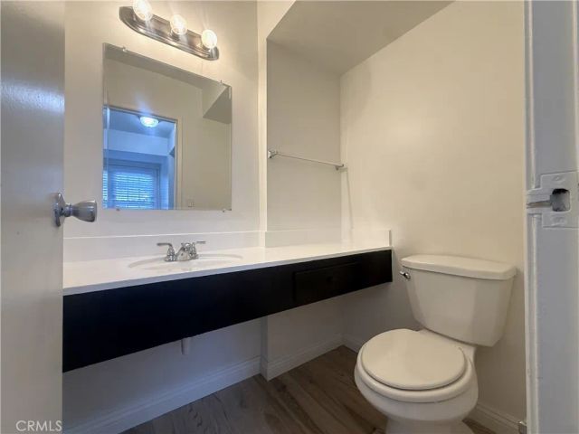 1974 W Glenoaks Avenue E, Anaheim, CA 92801