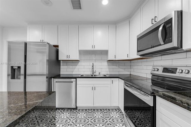 3965 SW 60th Ct 0, Miami, FL 33155