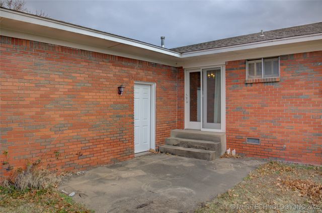 9740 E 3rd Street, Tulsa, OK 74128