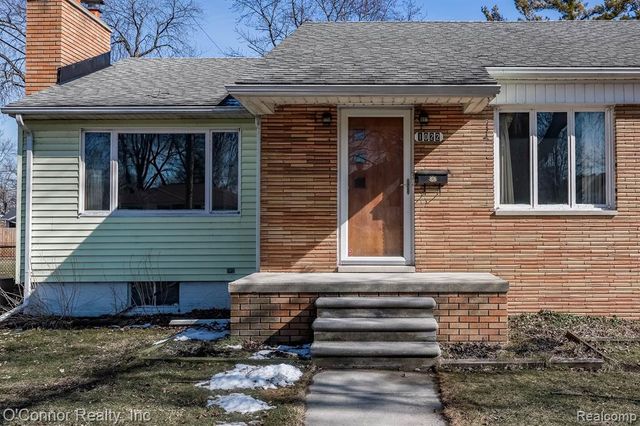 1022 17th Street, Port Huron, MI 48060