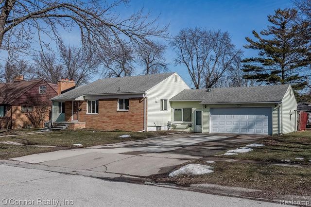 1022 17th Street, Port Huron, MI 48060