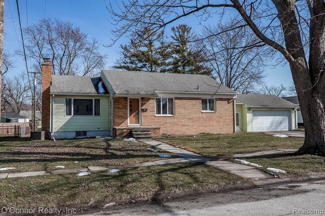 1022 17th Street, Port Huron, MI 48060