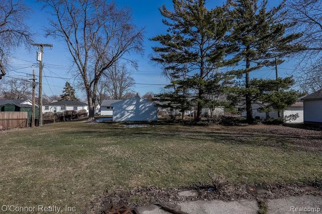 1022 17th Street, Port Huron, MI 48060