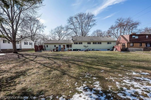 1022 17th Street, Port Huron, MI 48060