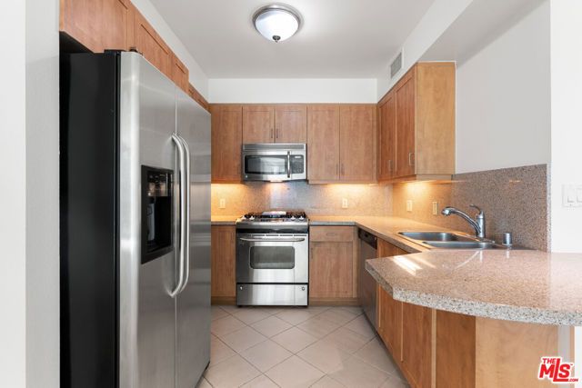 267 S San Pedro Street 221, Los Angeles, CA 90012