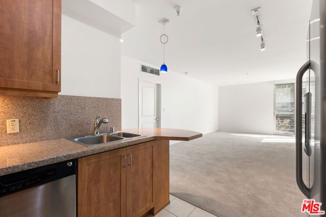 267 S San Pedro Street 221, Los Angeles, CA 90012