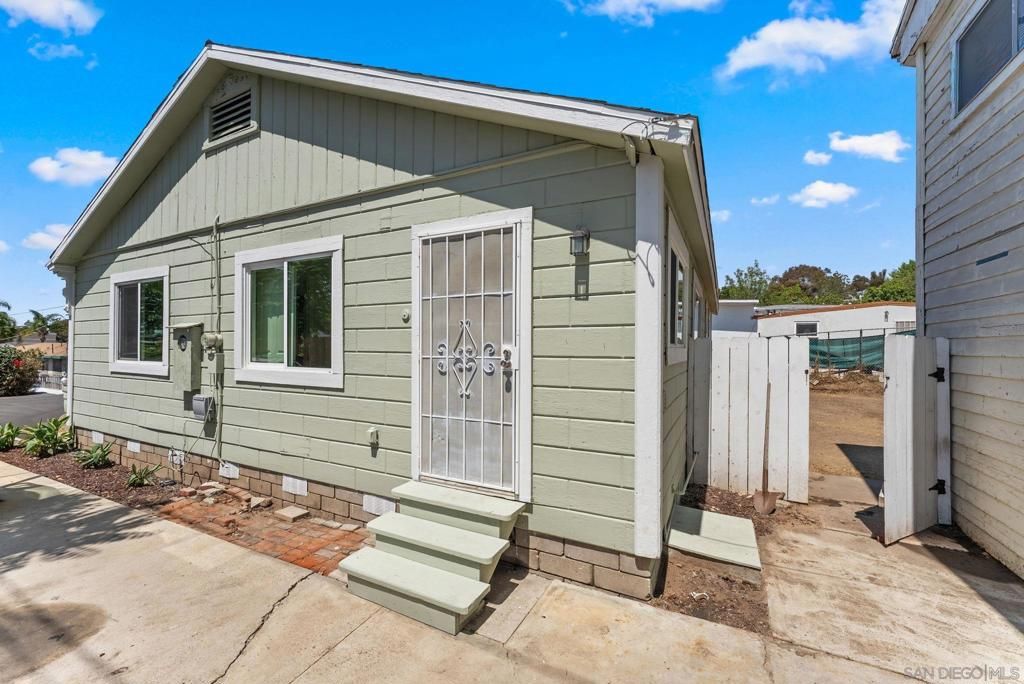 Image 18 of property listing at 5321 Santa Margarita, San Diego, CA 92114