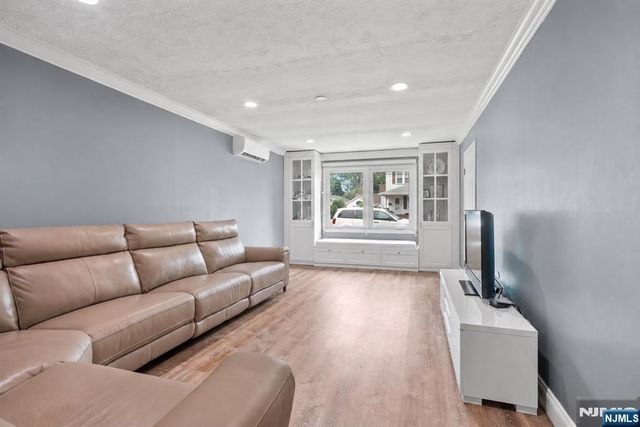 16 Adrian Street, Pompton Lakes, NJ 07442