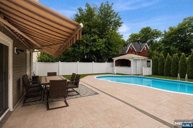 16 Adrian Street, Pompton Lakes, NJ 07442