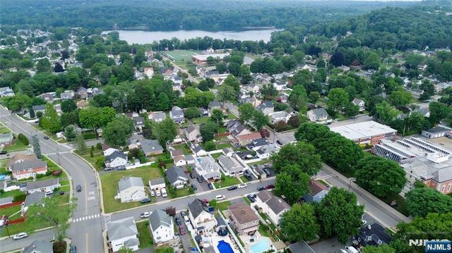 16 Adrian Street, Pompton Lakes, NJ 07442