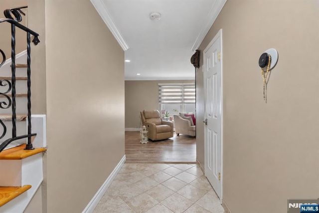 16 Adrian Street, Pompton Lakes, NJ 07442