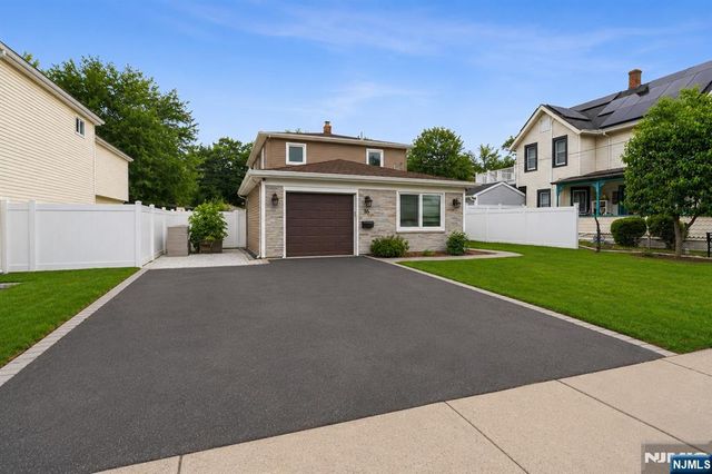 16 Adrian Street, Pompton Lakes, NJ 07442