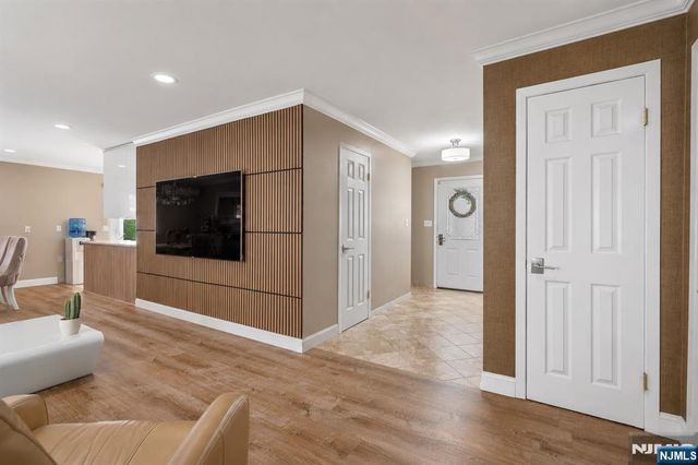 16 Adrian Street, Pompton Lakes, NJ 07442