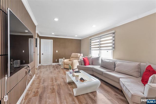 16 Adrian Street, Pompton Lakes, NJ 07442