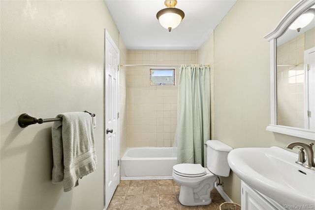 155 2nd Avenue, Peconic, NY 11958