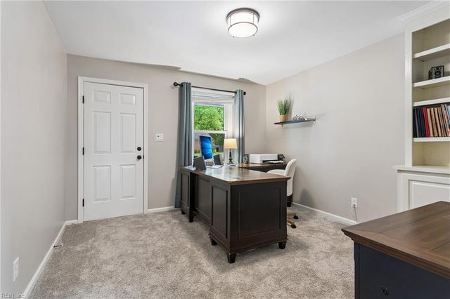 124 Camelot CRES, Yorktown, VA 23693
