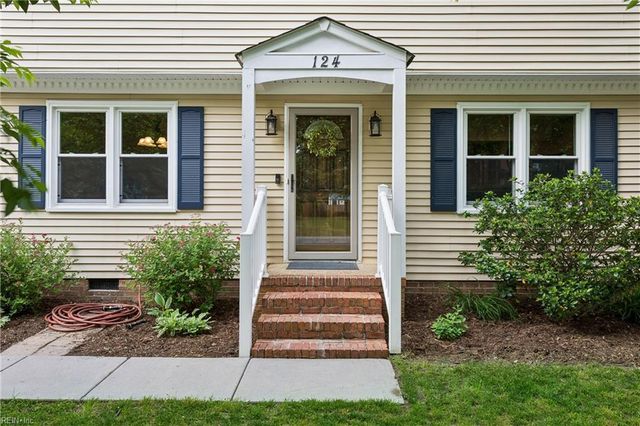 124 Camelot CRES, Yorktown, VA 23693