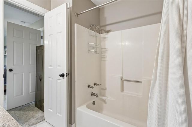 124 Camelot CRES, Yorktown, VA 23693
